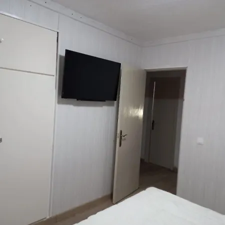 Hotel Adosado Con Jardin 3*