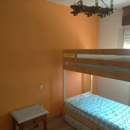 Adosado Con Jardin 3*