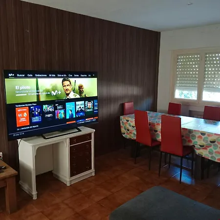 Holiday home Chalet Adosado Con Jardin Cebreros