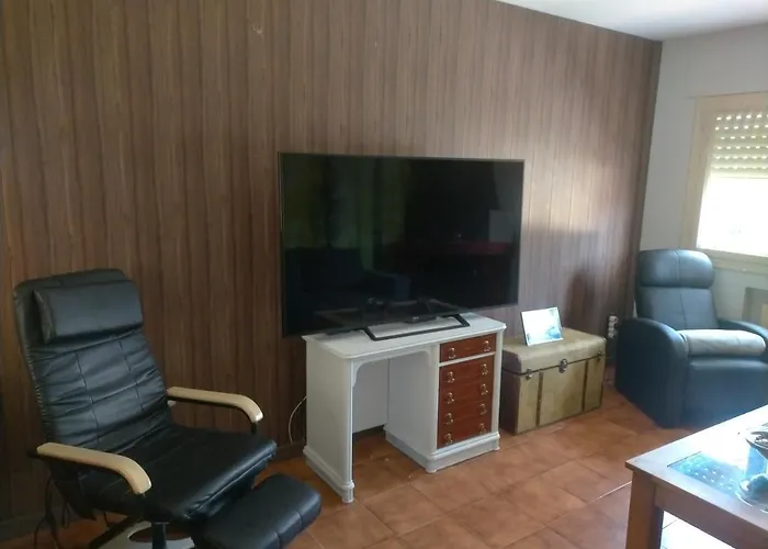 Hotel Chalet Adosado Con Jardin